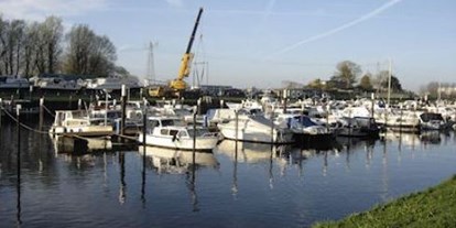 Yachthafen - am Fluss/Kanal - Südholland - Homepage www.wsvwaalwijk.nl - Jachthaven Waalwijk