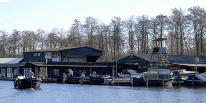 Yachthafen - Stromanschluss - Nordholland - Quelle: www.grachtenboten.nl - Jachthaven 24