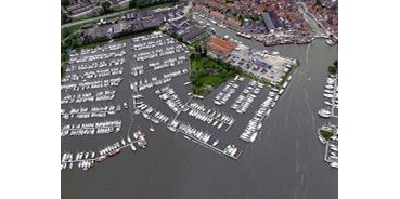 Yachthafen - Niederlande - luftbild des Hafens - Jachthaven Waterland Monnickendam Bv