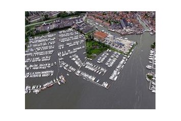 Marina: luftbild des Hafens - Jachthaven Waterland Monnickendam Bv