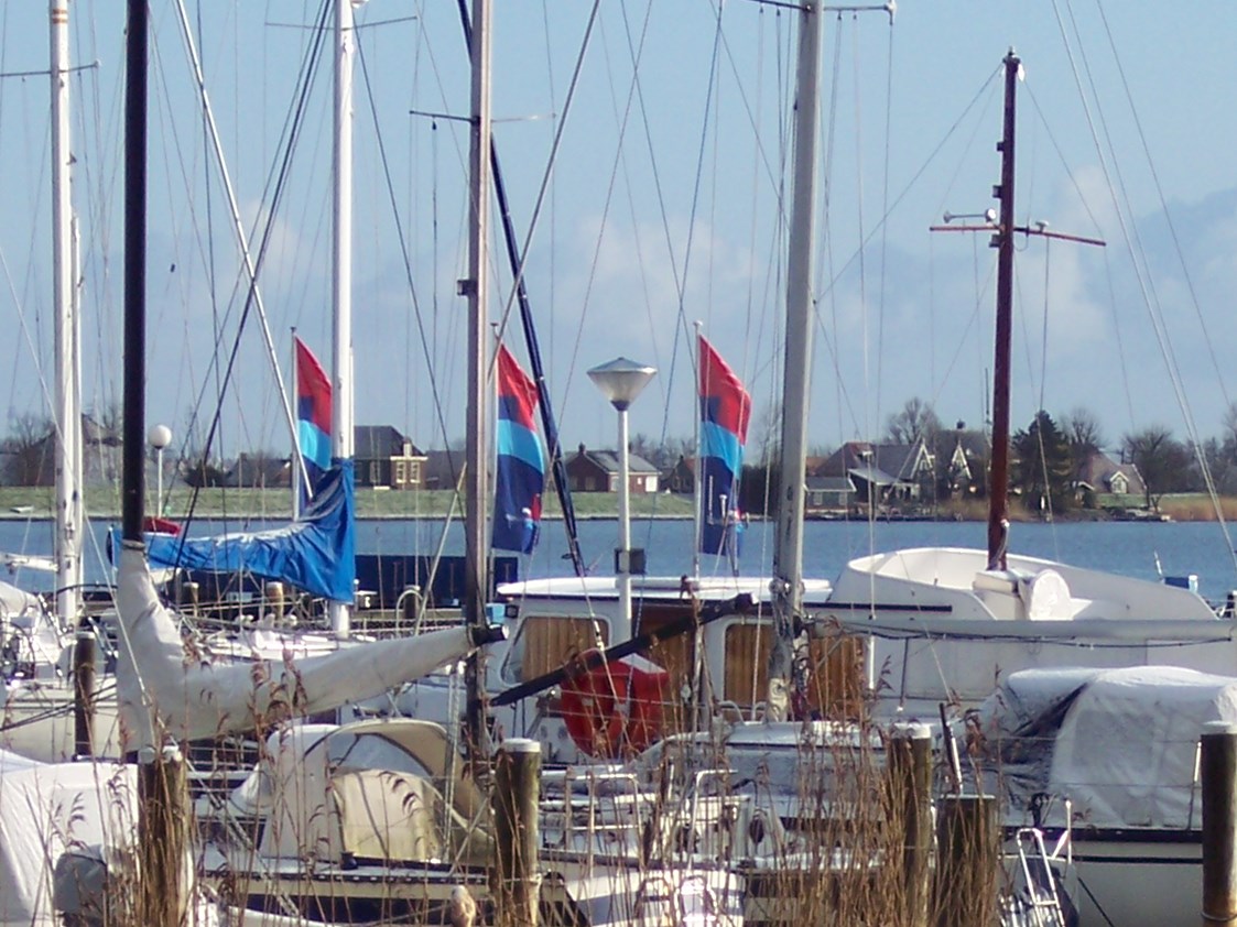 Marina: Hafeneingang - Jachthaven Waterland Monnickendam Bv