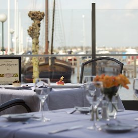 Marina: Restaurant at the waterfront @Kempers Watersport - Kempers Watersport