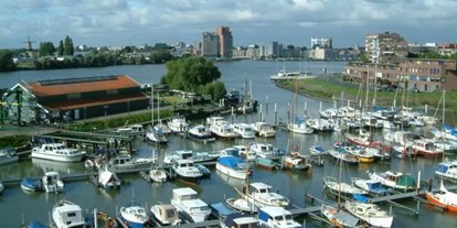 Yachthafen - am Fluss/Kanal - Niederlande - WV Papendrecht