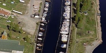 Yachthafen - Ostland - (c): http://www.renna.no - Svelvik Motorbåtforening